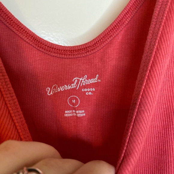 Universal Thread medium - Picture 3 of 6